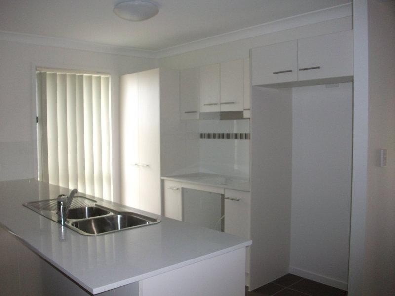 27 Winchester Cres, Pimpama QLD 4209