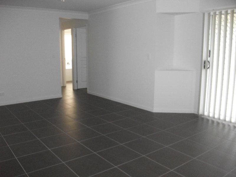 27 Winchester Cres, Pimpama QLD 4209