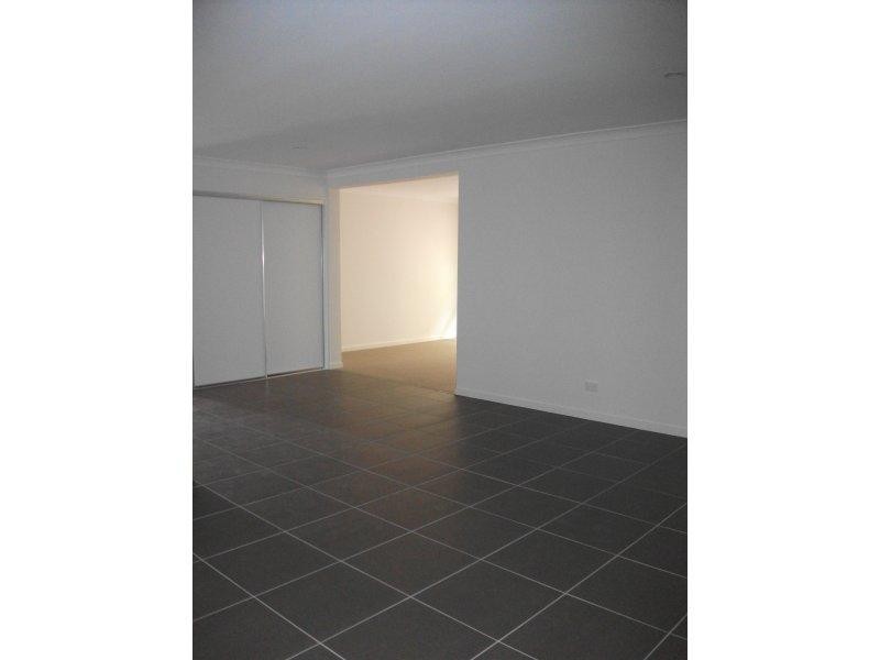 27 Winchester Cres, Pimpama QLD 4209