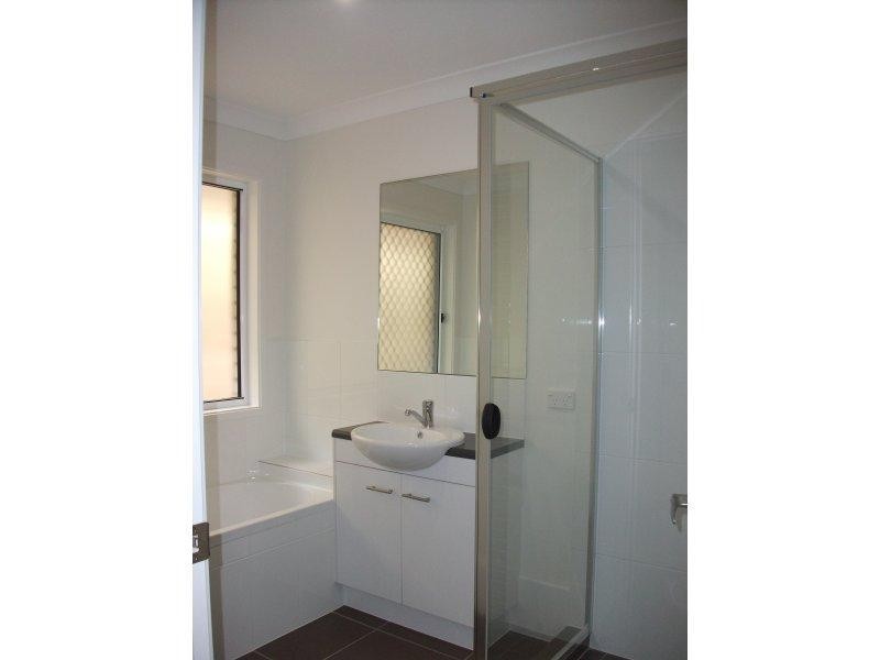 27 Winchester Cres, Pimpama QLD 4209