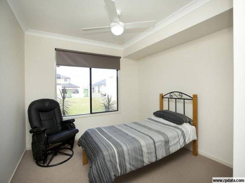 1 Wunburra   Cir, Pacific Pines QLD 4211