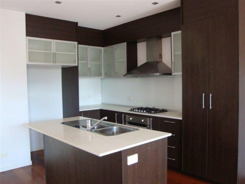 2/5 Nankeen  Ave, Paradise Point QLD 4216
