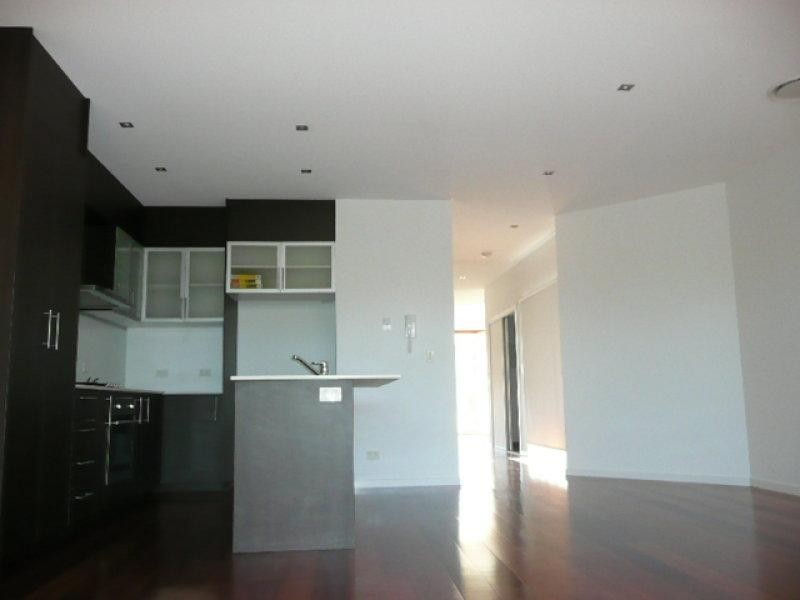 2/5 Nankeen  Ave, Paradise Point QLD 4216