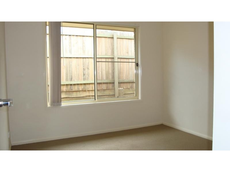 8 Paris Pde, Ormeau QLD 4208