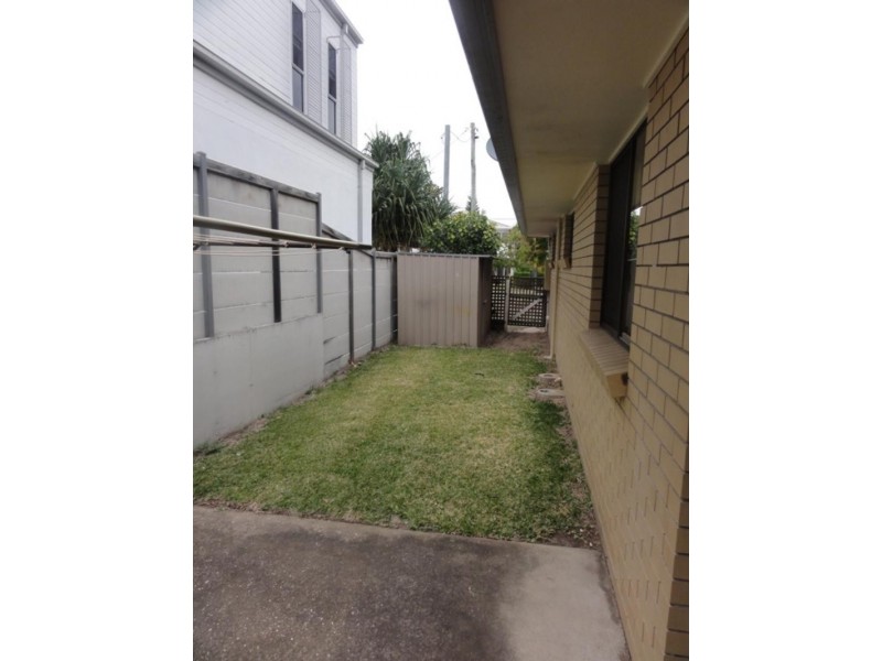 1/411 Bayview St, Paradise Point QLD 4216
