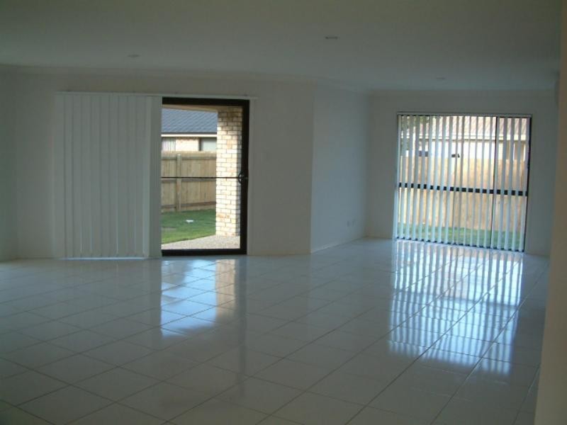 14 Zachary St, Eagleby QLD 4207
