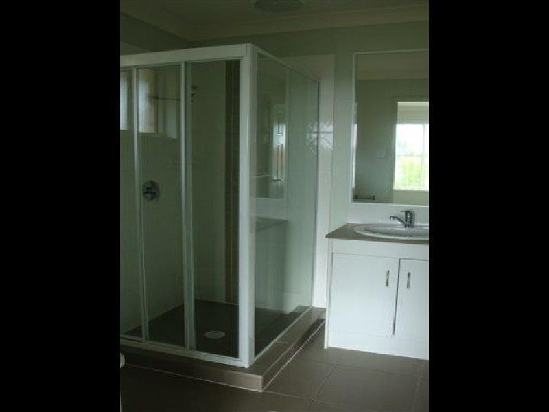 3 Anna Ave, Ormeau QLD 4208