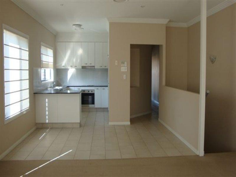 1/26 Muscovey  Ave, Paradise Point QLD 4216