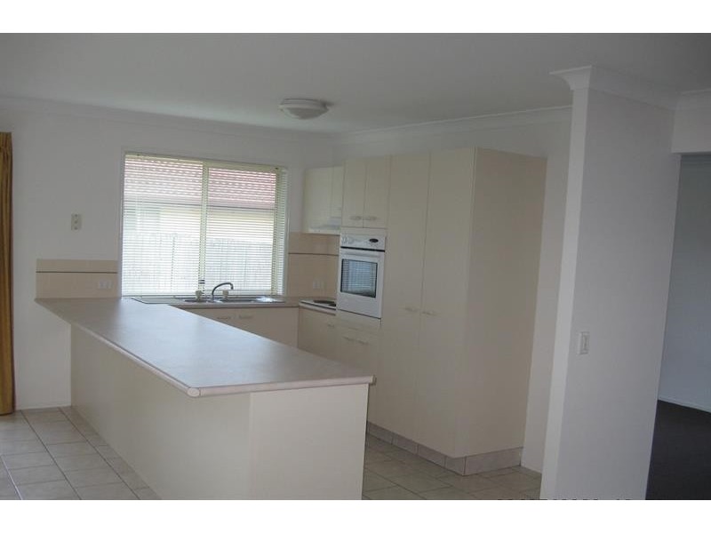 51 Ballybunion Dr, Parkwood QLD 4214