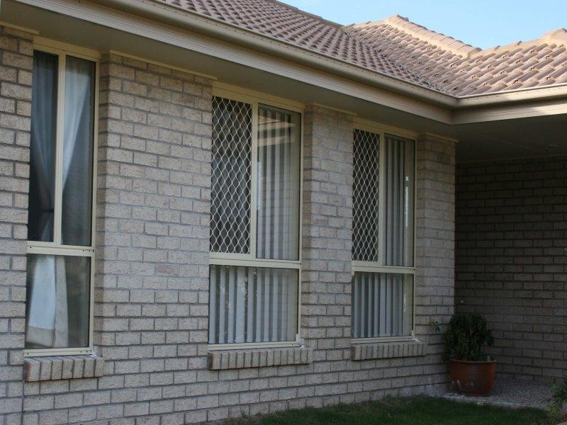 10 Zachary St, Eagleby QLD 4207
