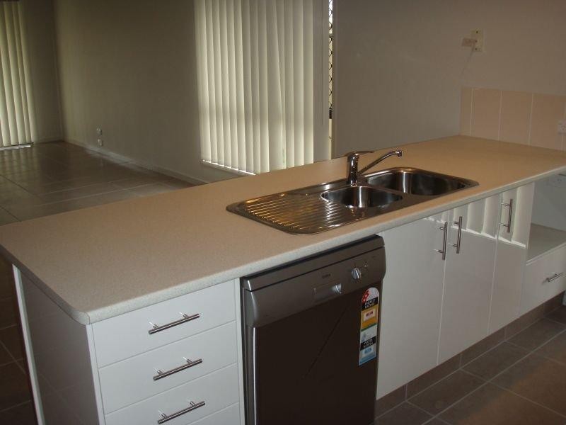 14 Wyndham  Cct, Holmview QLD 4207