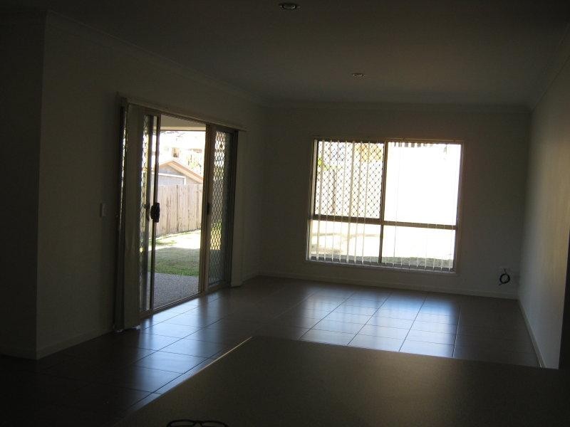 58 Woodlands Bvd, Waterford QLD 4133