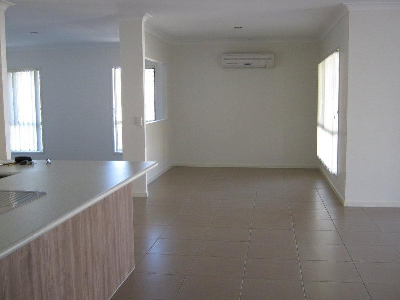 58 Woodlands Bvd, Waterford QLD 4133