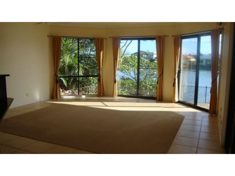 56 The Peninsula -, Helensvale QLD 4212