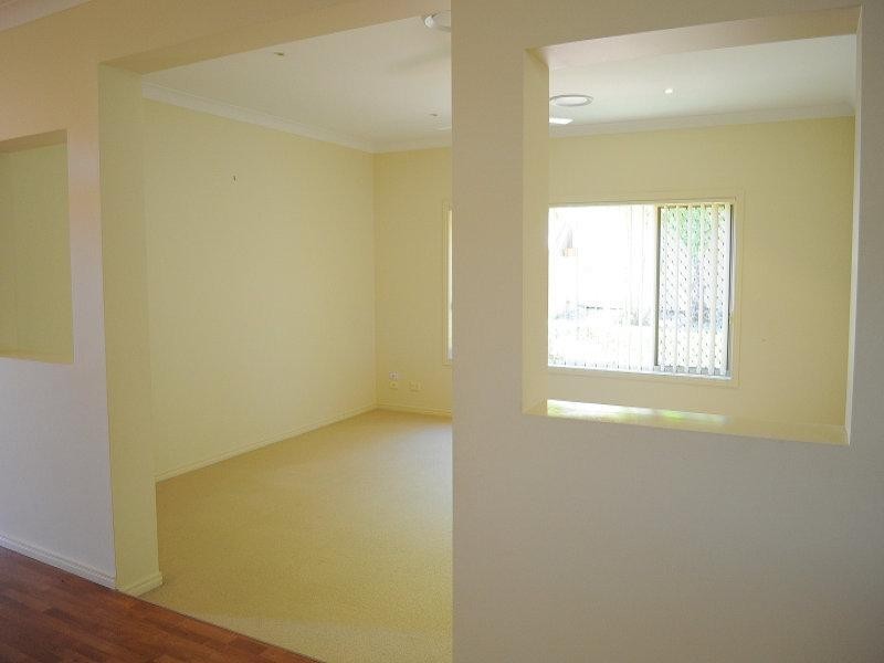 4 Portreeves Pl, Arundel QLD 4214