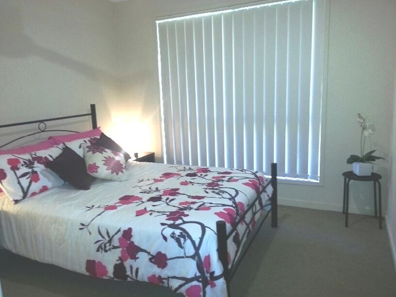 35 Mossman Parade Pde, Waterford QLD 4133