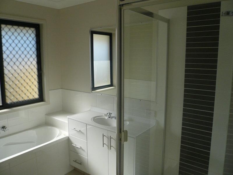 26 Wyndham  Cct, Holmview QLD 4207