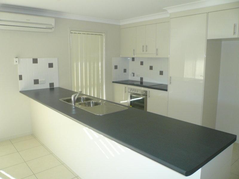 26 Wyndham  Cct, Holmview QLD 4207