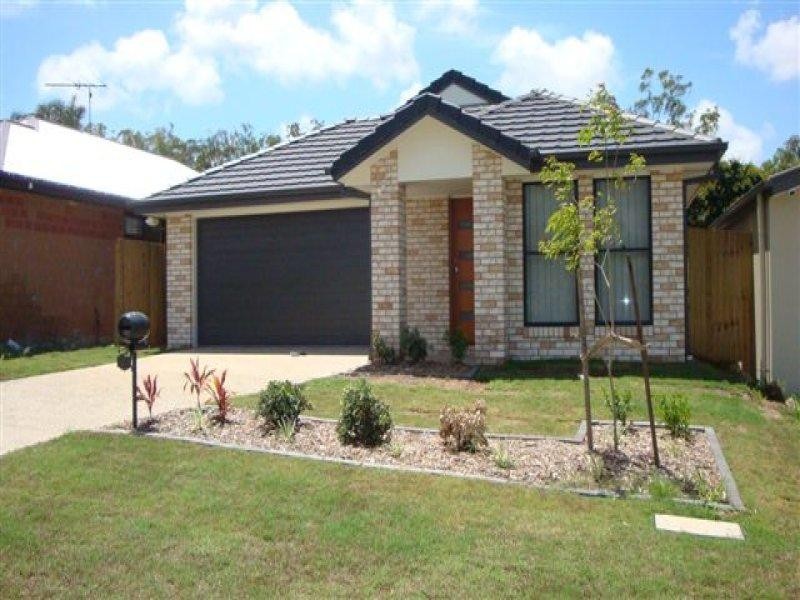 11 Christopher  St, Pimpama QLD 4209