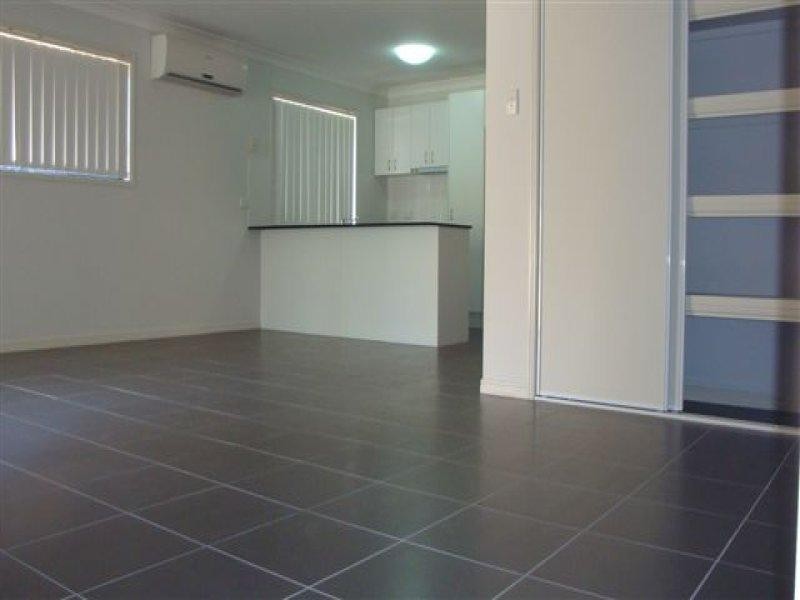 11 Christopher  St, Pimpama QLD 4209