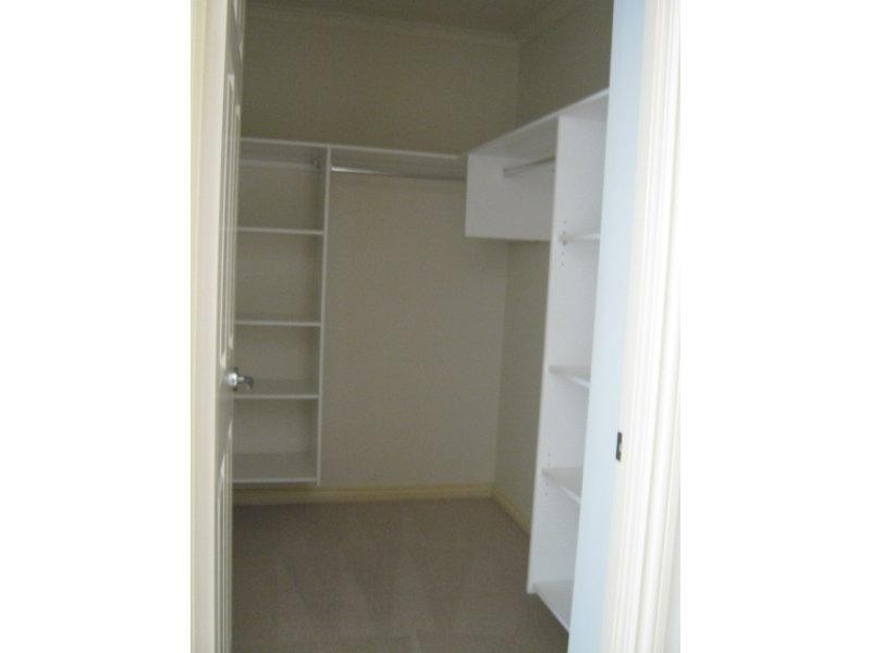 8872 Magnolia Dr, Hope Island QLD 4212