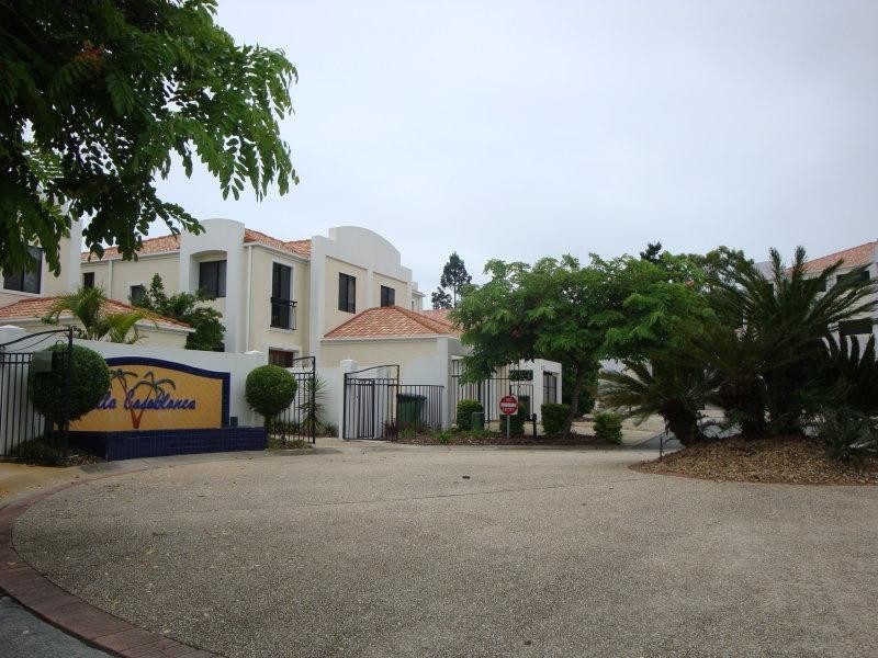 8847 Magnolia  Dr, Hope Island QLD 4212