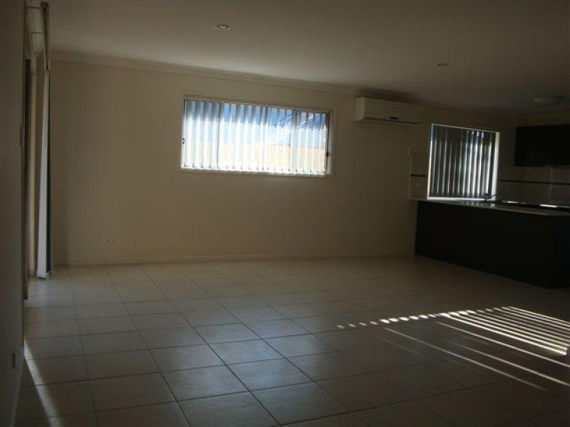 37 Christopher St, Pimpama QLD 4209