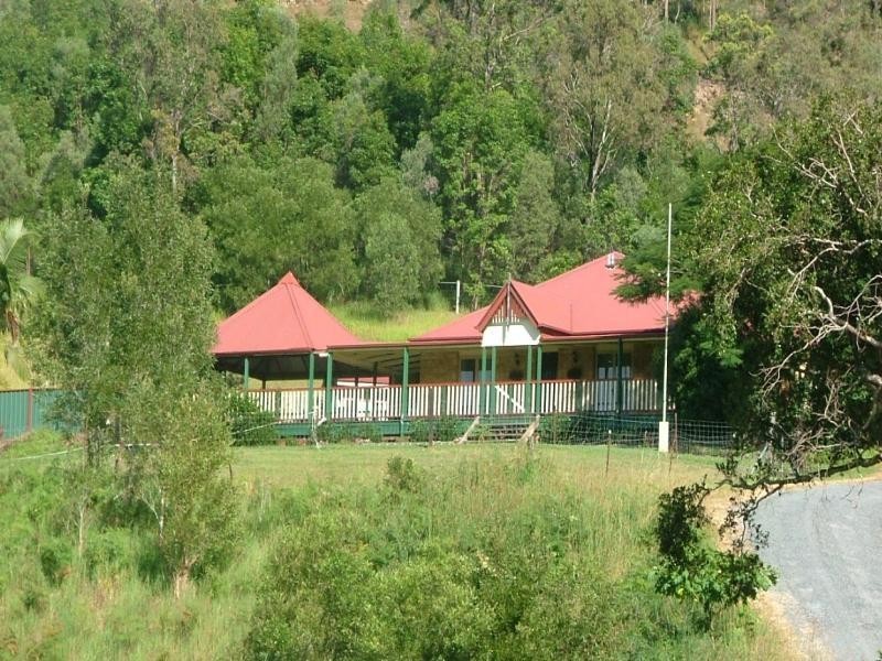 202B Clagiraba  Rd, Clagiraba QLD 4211
