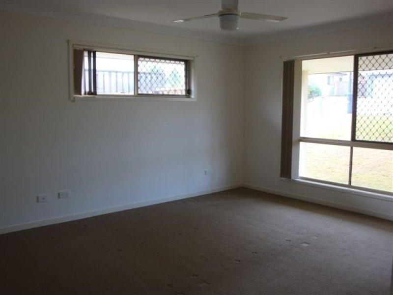 13 Hazelmere  Cres, Ormeau QLD 4208