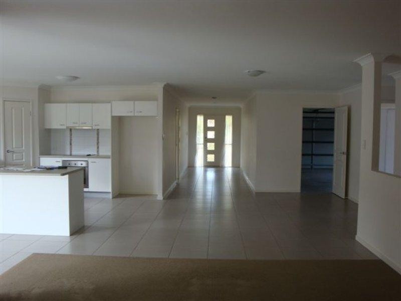 13 Hazelmere  Cres, Ormeau QLD 4208