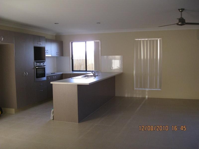15 Kilkivan Drive Dr, Waterford QLD 4133