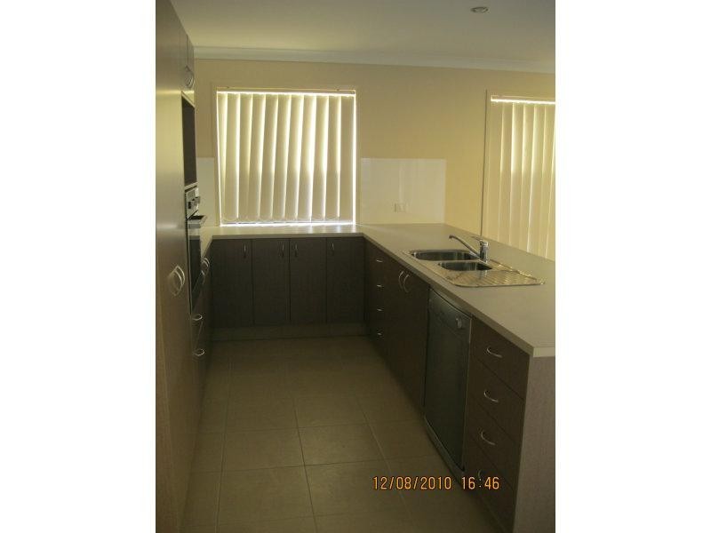 15 Kilkivan Drive Dr, Waterford QLD 4133