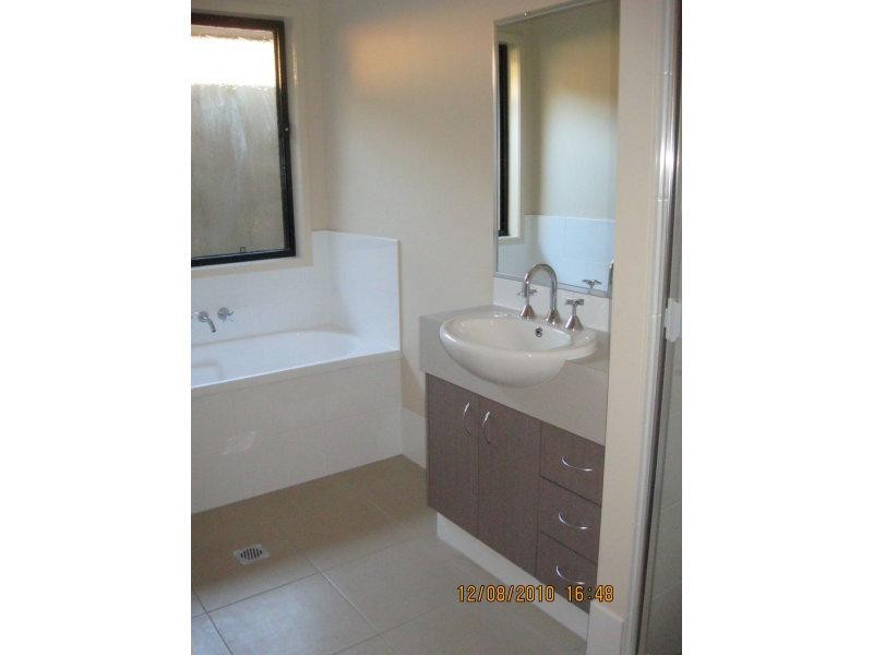 15 Kilkivan Drive Dr, Waterford QLD 4133