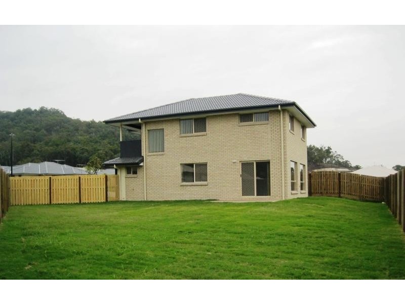 8 Vista Ct, Windaroo QLD 4207