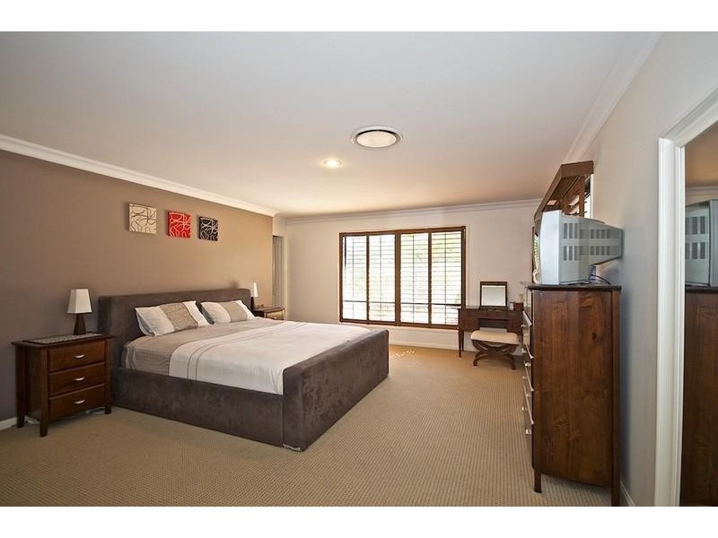 7 Midhurst Ct, Arundel QLD 4214