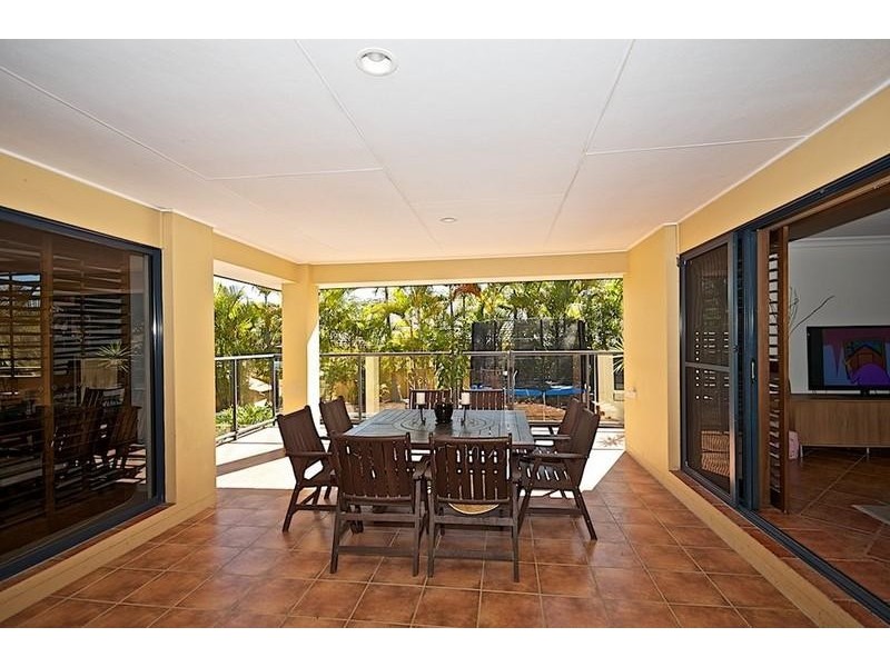 7 Midhurst Ct, Arundel QLD 4214