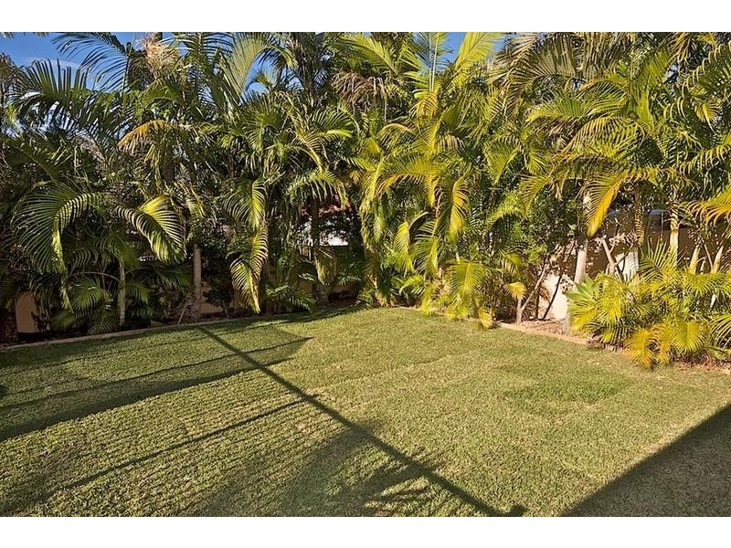 7 Midhurst Ct, Arundel QLD 4214