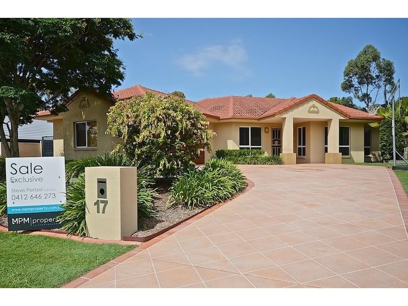 17 Pearson Cl, Arundel QLD 4214