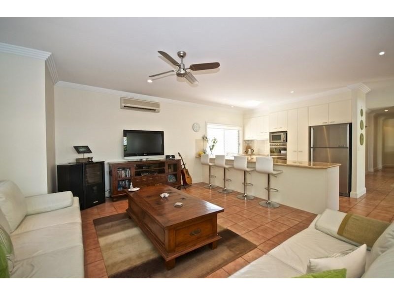 17 Pearson Cl, Arundel QLD 4214