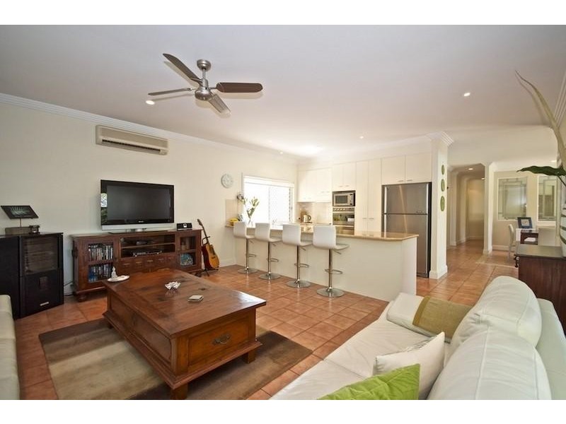 17 Pearson Cl, Arundel QLD 4214