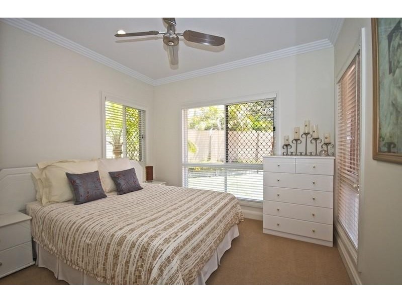 17 Pearson Cl, Arundel QLD 4214