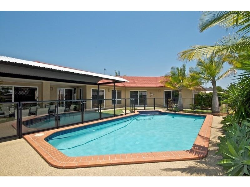 17 Pearson Cl, Arundel QLD 4214