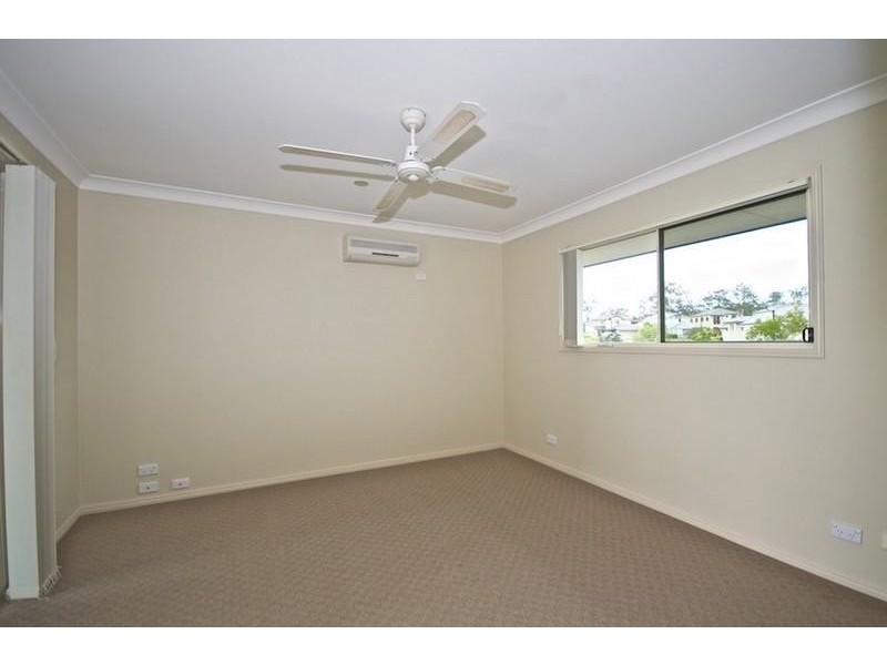 84 Golden Bear Dr, Arundel QLD 4214