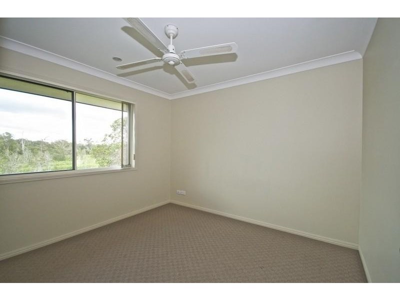 84 Golden Bear Dr, Arundel QLD 4214