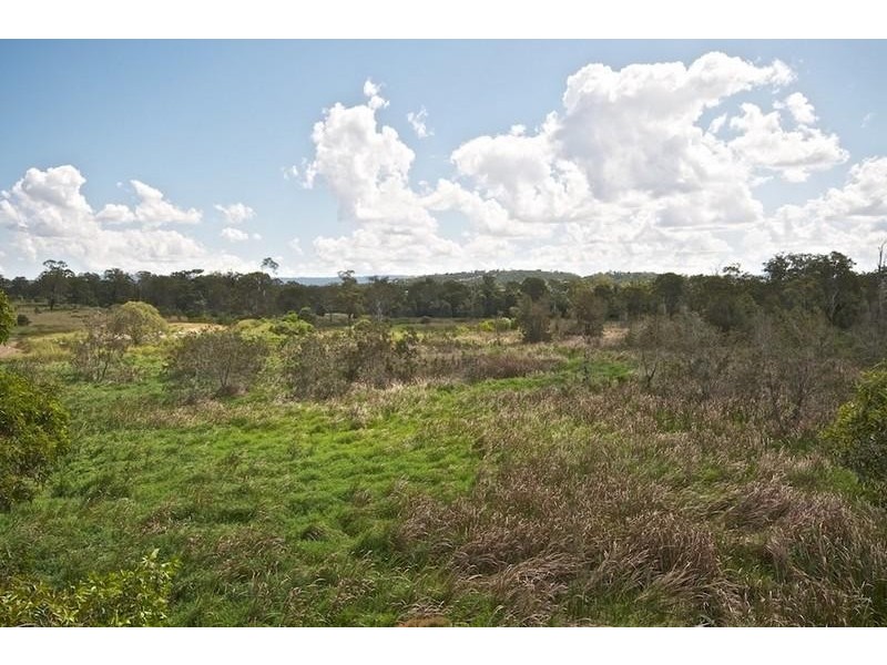 84 Golden Bear Dr, Arundel QLD 4214