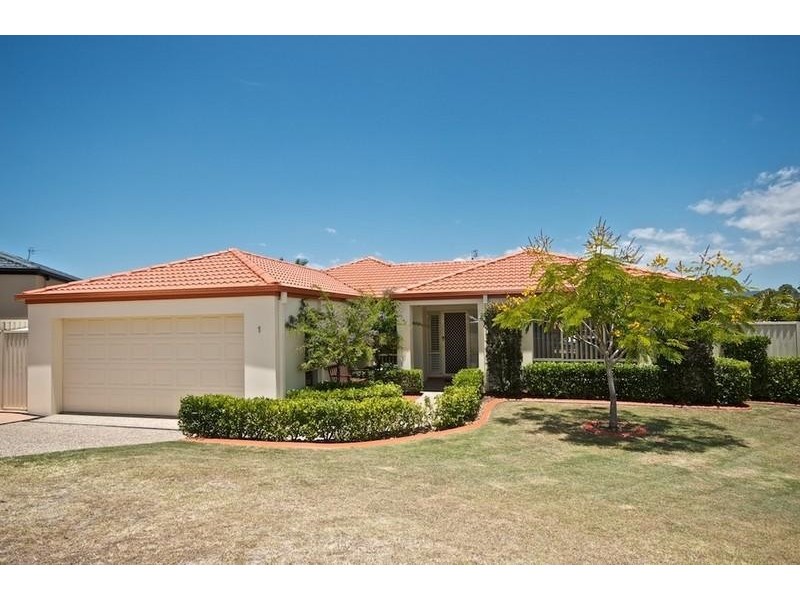 1 Kite Cct, Arundel QLD 4214