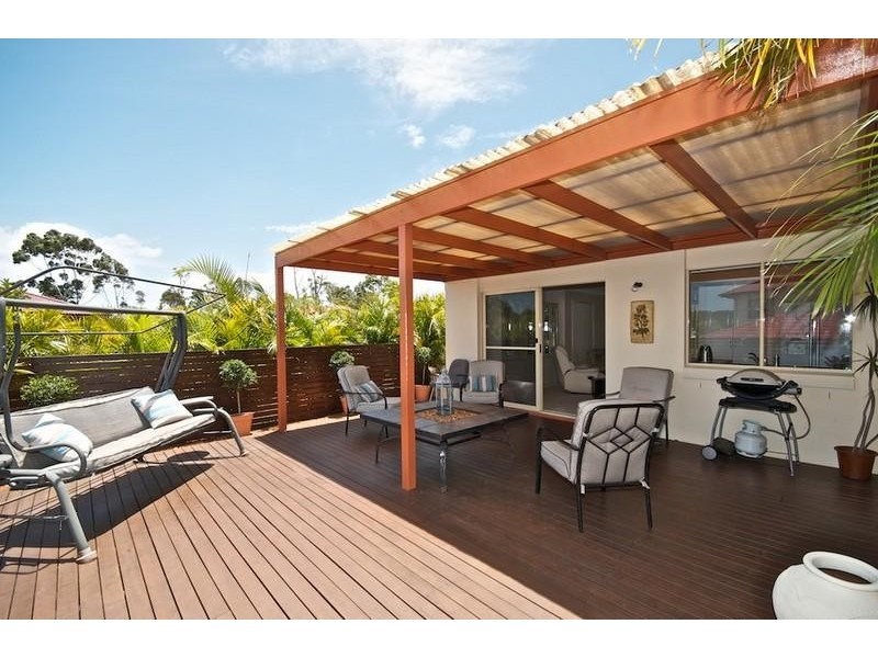 1 Kite Cct, Arundel QLD 4214