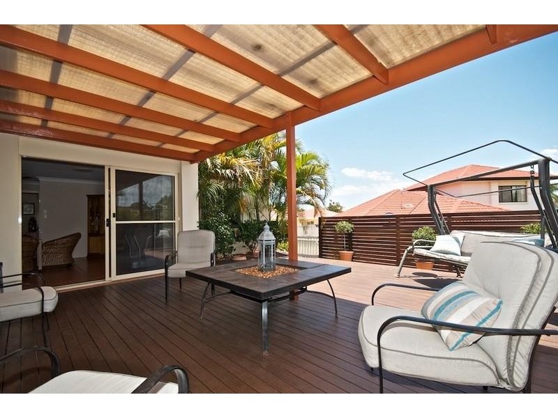 1 Kite Cct, Arundel QLD 4214