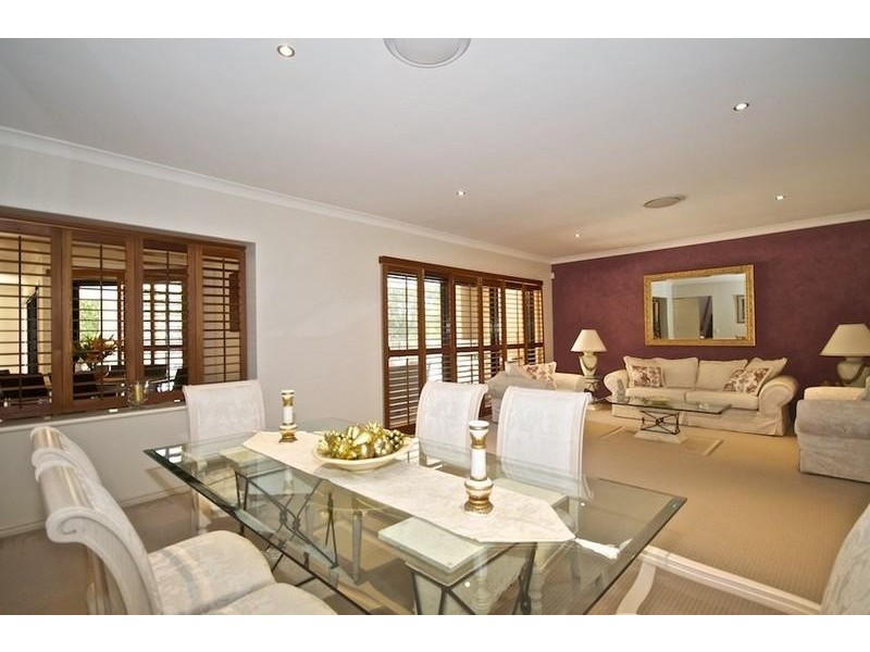 14 Torquay Pl, Arundel QLD 4214