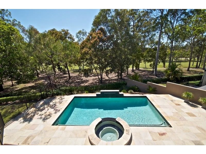 14 Torquay Pl, Arundel QLD 4214